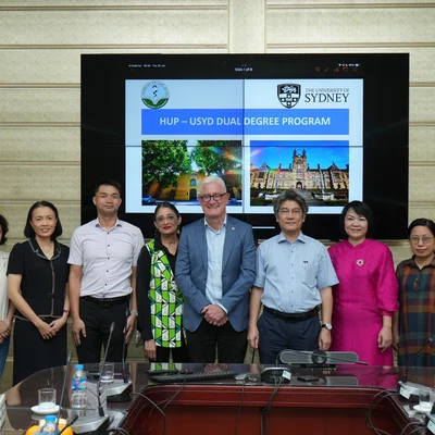 Welcome the delegation of University of Sydney, Australia at Hanoi University of Pharmacy